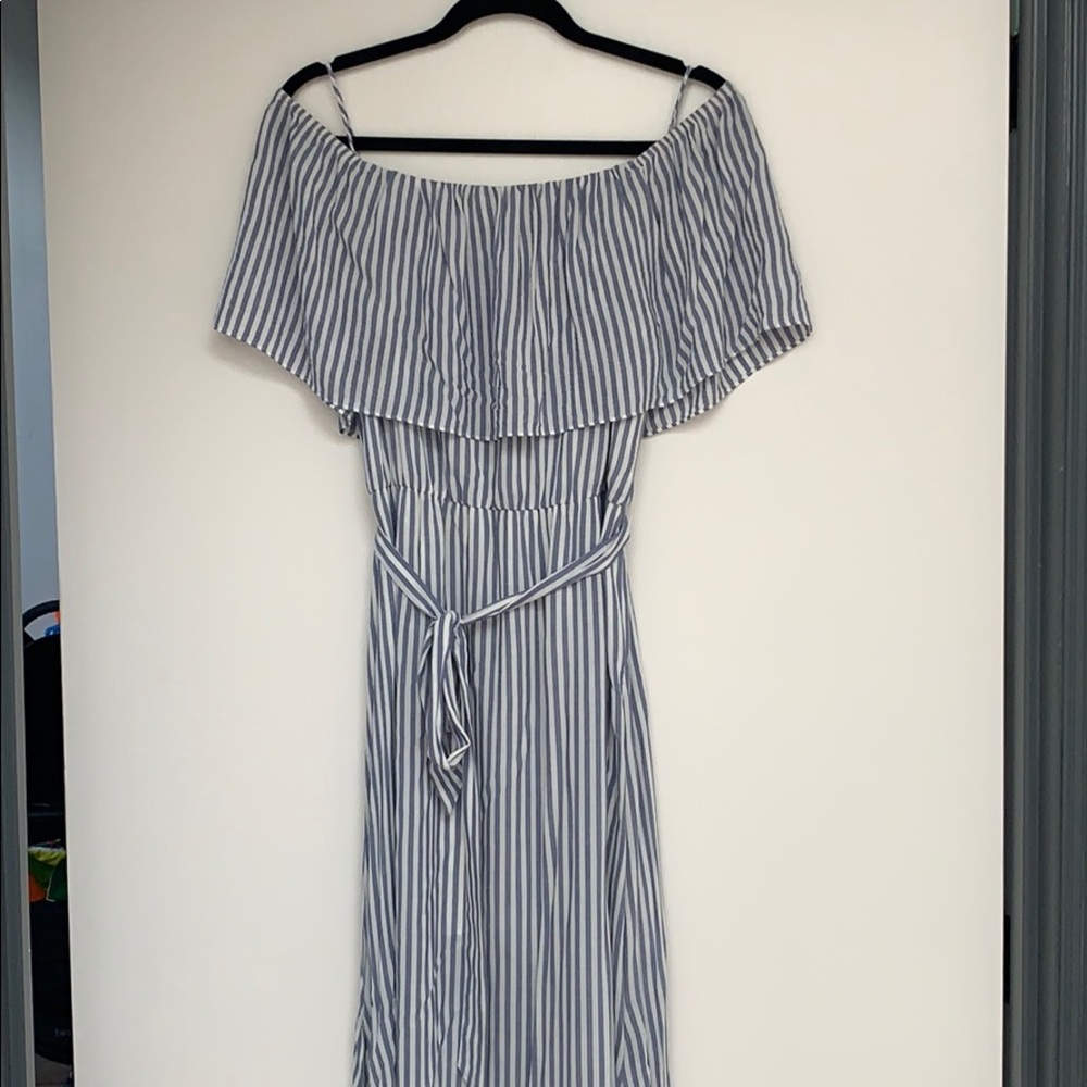 Alice + Olivia Long Dress - Picture 6 of 8